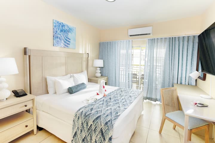 Bay Gardens Hotel