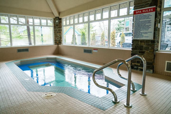Pocaterra Inn and Waterslide