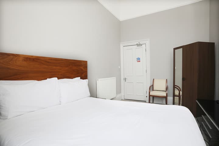 Cairn Hotel