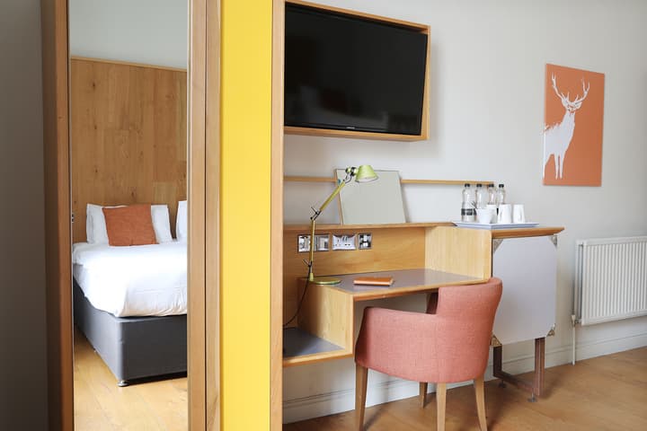 Cairn Hotel