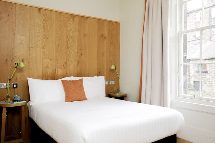 Cairn Hotel