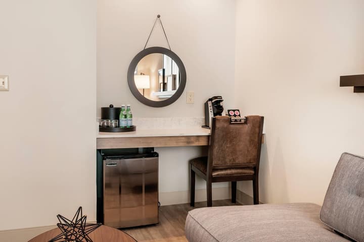 St Charles Coach House, an Ascend Collection Hotel