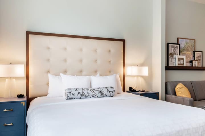 St Charles Coach House, an Ascend Collection Hotel