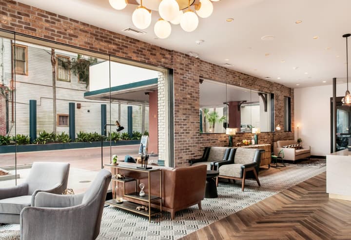 St Charles Coach House, an Ascend Collection Hotel