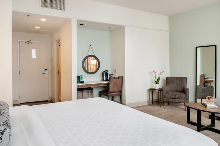 St Charles Coach House, an Ascend Collection Hotel