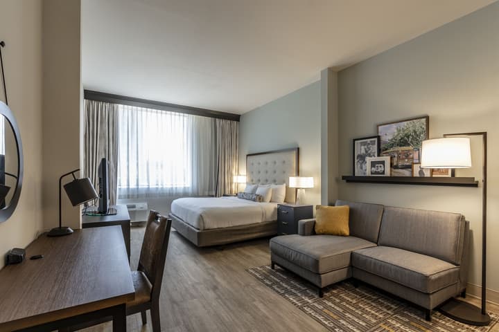 St Charles Coach House, an Ascend Collection Hotel