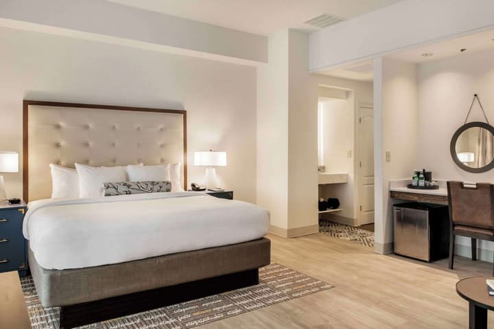 St Charles Coach House, an Ascend Collection Hotel