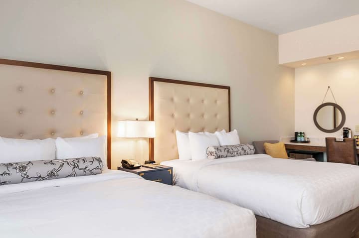 St Charles Coach House, an Ascend Collection Hotel