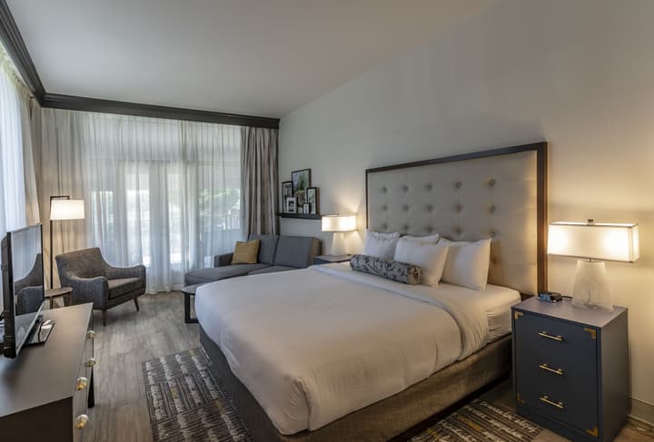 St Charles Coach House, an Ascend Collection Hotel