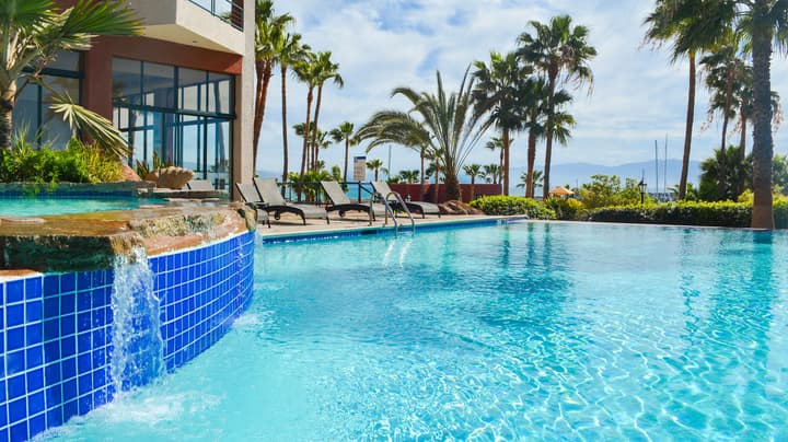 Hotel Coral And Marina
