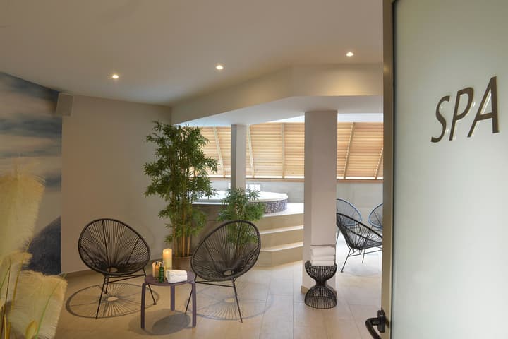 Best Western Les Bains Hôtel & SPA Perros-Guirec