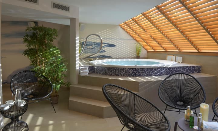 Best Western Les Bains Hôtel & SPA Perros-Guirec