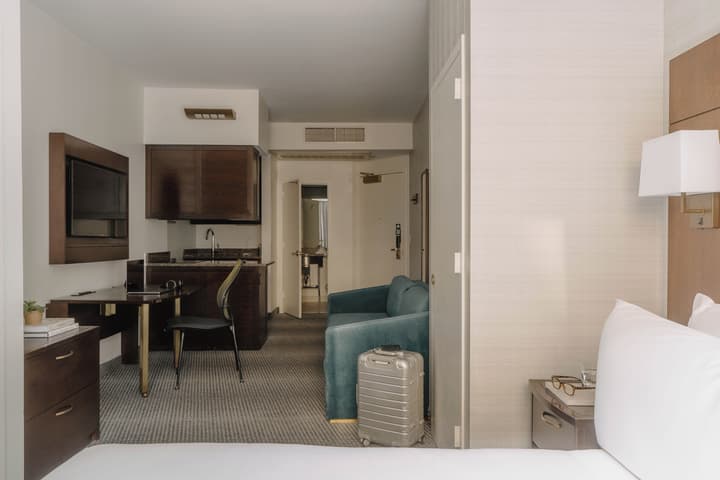 Club Quarters Hotel Faneuil Hall, Boston