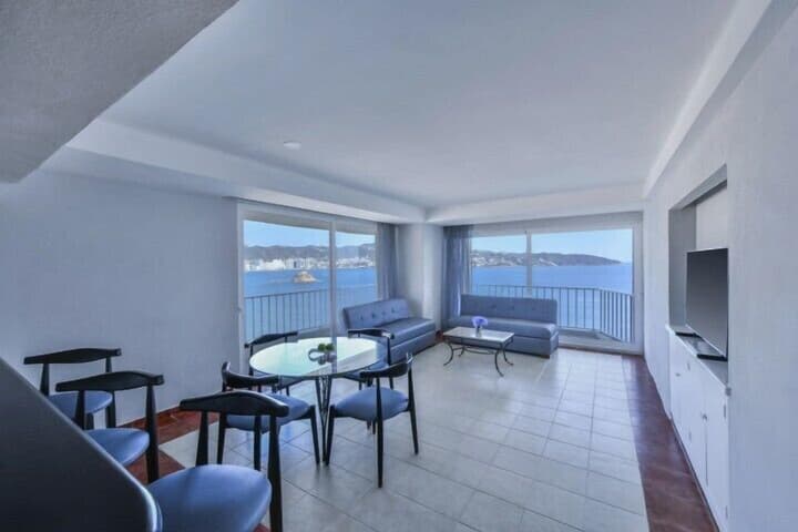 Krystal Beach Acapulco