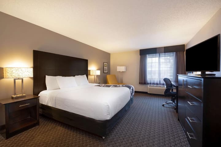 La Quinta Inn & Suites by Wyndham Cleveland Macedonia