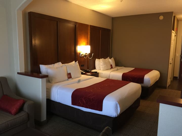 Comfort Suites Near Six Flags Magic Mountain