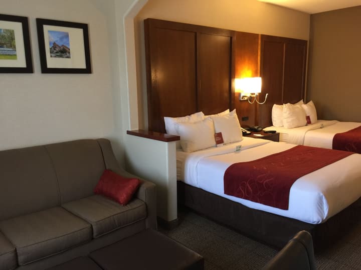 Comfort Suites Near Six Flags Magic Mountain