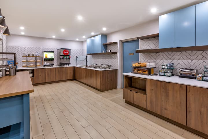 Staybridge Suites Pittsburgh Airport by IHG