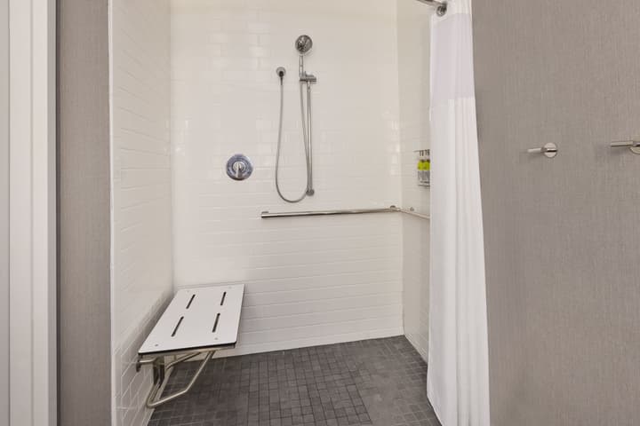 Staybridge Suites Pittsburgh Airport by IHG