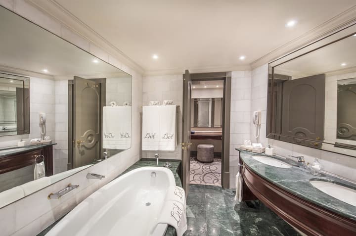 Labourdonnais Waterfront Hotel
