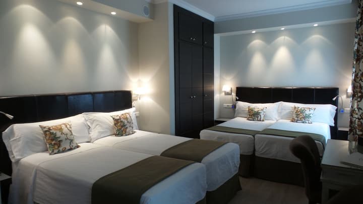 Hotel Moderno Puerta del Sol