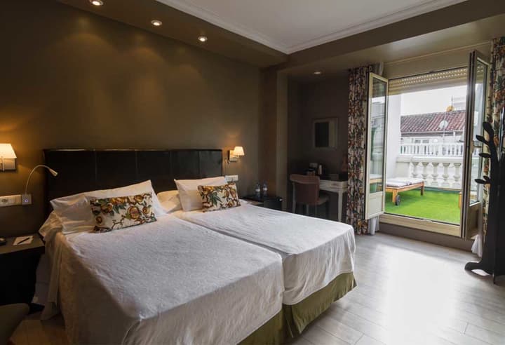 Hotel Moderno Puerta del Sol