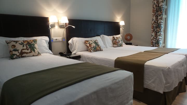 Hotel Moderno Puerta del Sol
