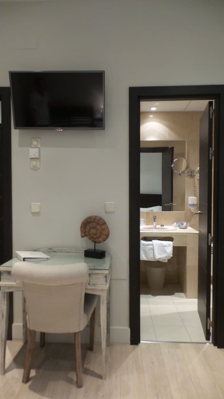 Hotel Moderno Puerta del Sol