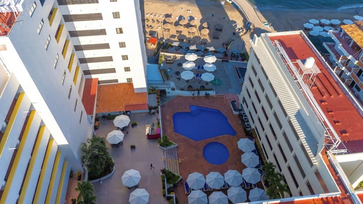 Delfin Beachfront Resort – Downtown Puerto Vallarta Optional All-Inclusive