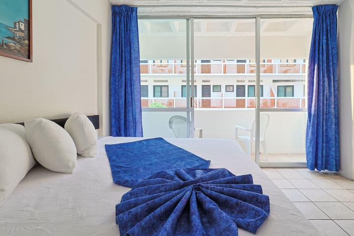Delfin Beachfront Resort – Downtown Puerto Vallarta Optional All-Inclusive