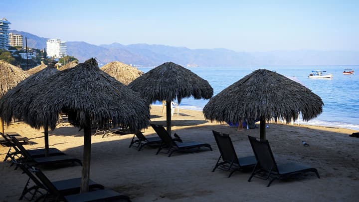 Delfin Beachfront Resort – Downtown Puerto Vallarta Optional All-Inclusive