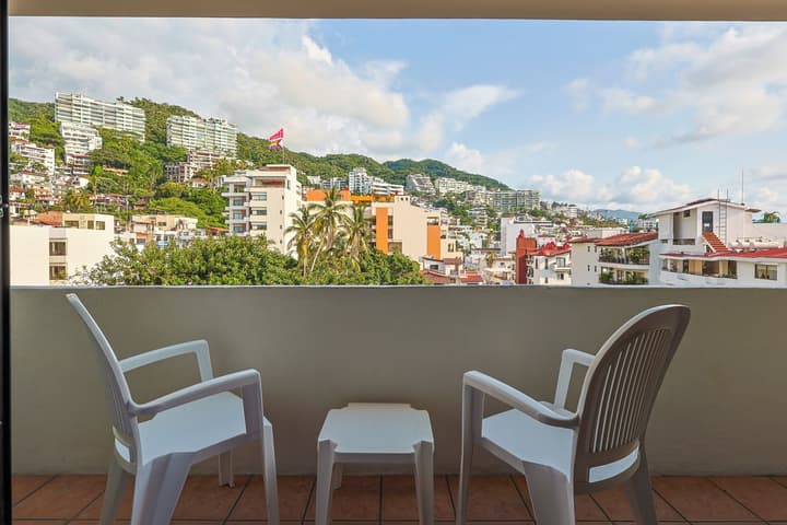 Delfin Beachfront Resort – Downtown Puerto Vallarta Optional All-Inclusive
