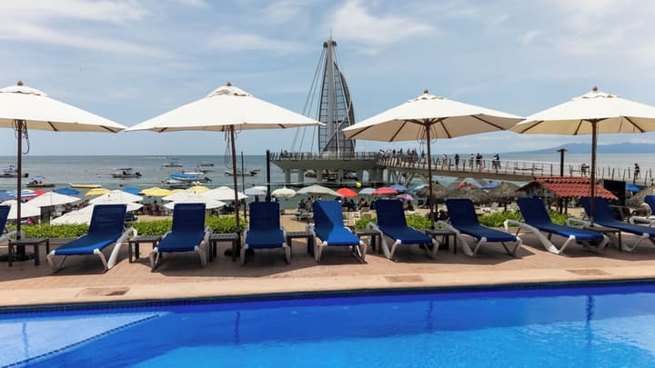 Delfin Beachfront Resort – Downtown Puerto Vallarta Optional All-Inclusive