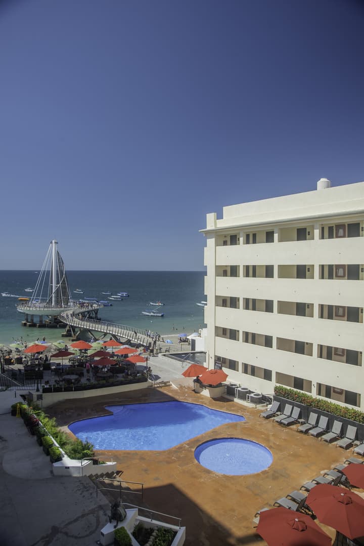 Delfin Beachfront Resort – Downtown Puerto Vallarta Optional All-Inclusive