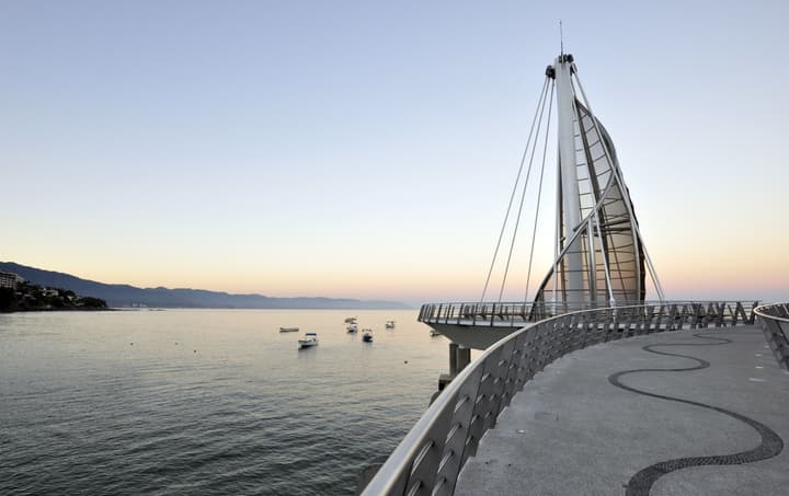 Delfin Beachfront Resort – Downtown Puerto Vallarta Optional All-Inclusive