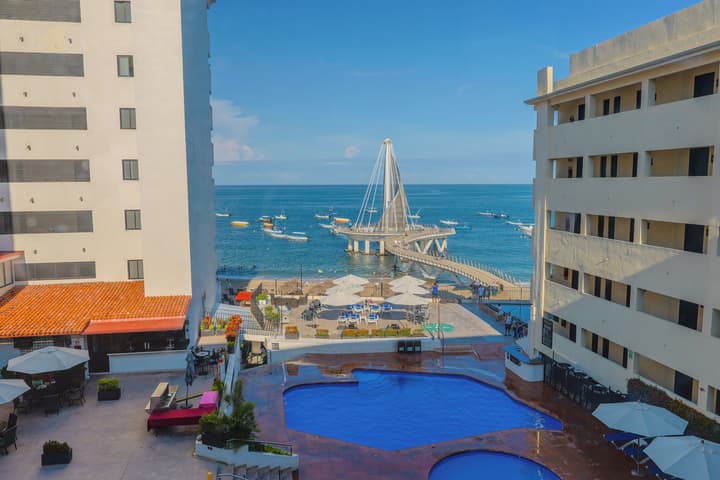 Delfin Beachfront Resort – Downtown Puerto Vallarta Optional All-Inclusive