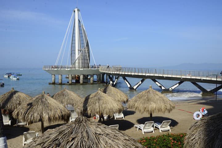Delfin Beachfront Resort – Downtown Puerto Vallarta Optional All-Inclusive