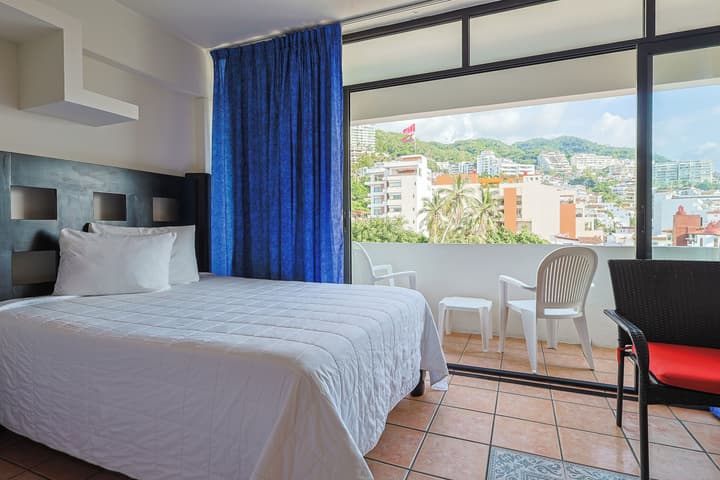 Delfin Beachfront Resort – Downtown Puerto Vallarta Optional All-Inclusive