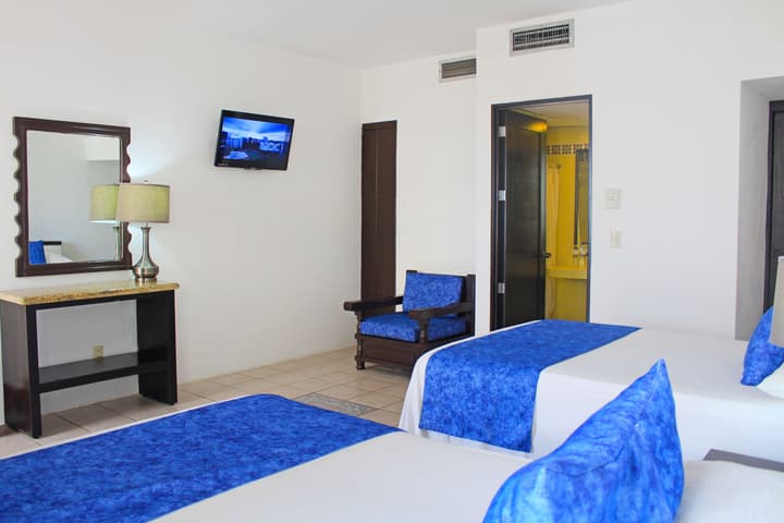 Delfin Beachfront Resort – Downtown Puerto Vallarta Optional All-Inclusive