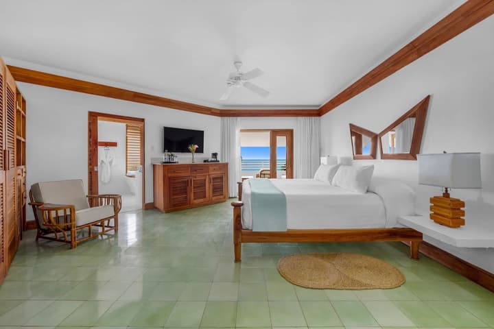 Couples Swept Away All Inclusive