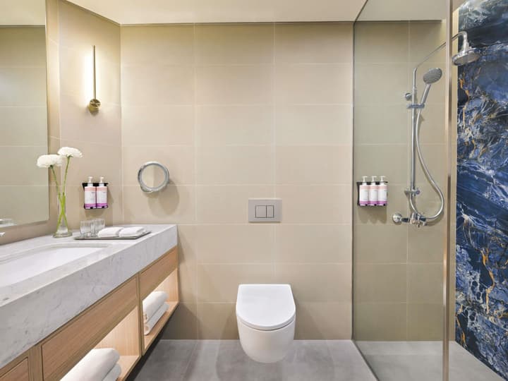 Mövenpick Grand Al Bustan Dubai
