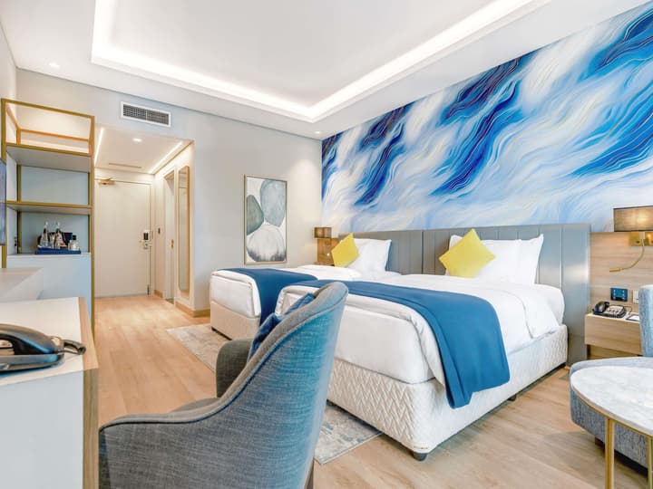 Mövenpick Grand Al Bustan Dubai