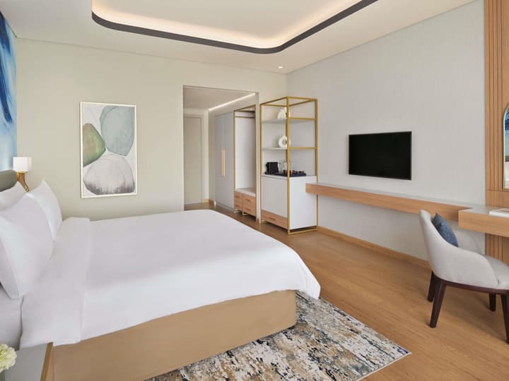 Mövenpick Grand Al Bustan Dubai