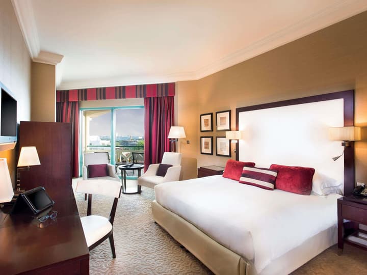 Mövenpick Grand Al Bustan Dubai