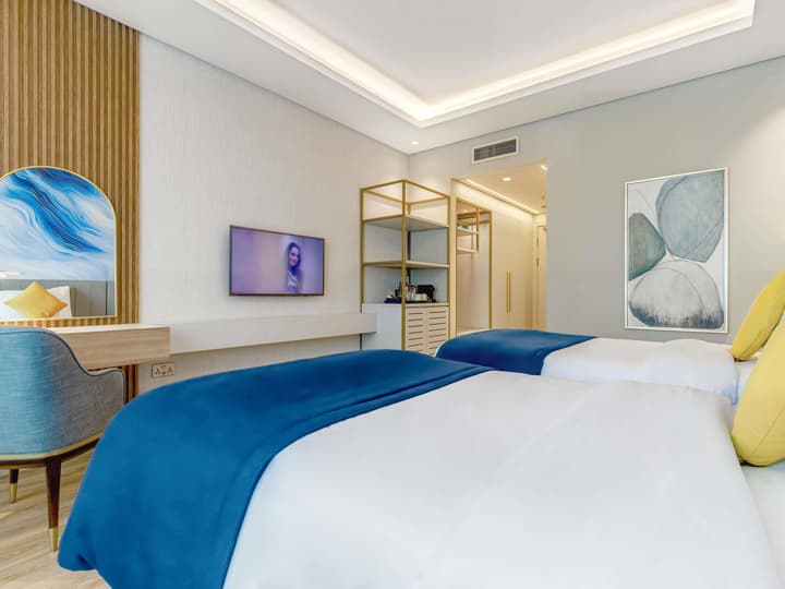 Mövenpick Grand Al Bustan Dubai