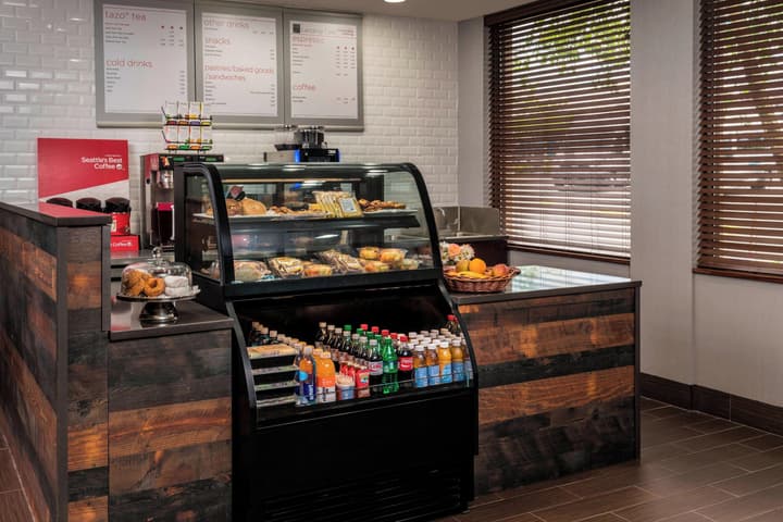 Four Points by Sheraton Boston Logan Airport Revere