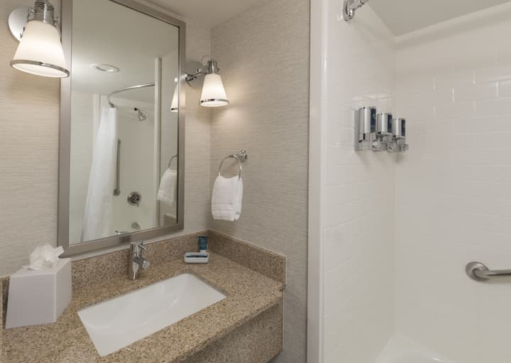 Four Points by Sheraton Boston Logan Airport Revere