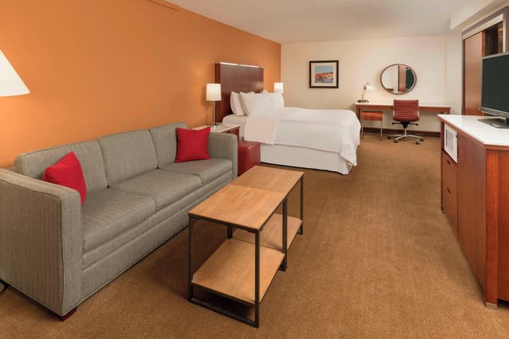 Four Points by Sheraton Boston Logan Airport Revere