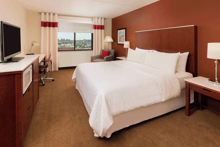 Four Points by Sheraton Boston Logan Airport Revere