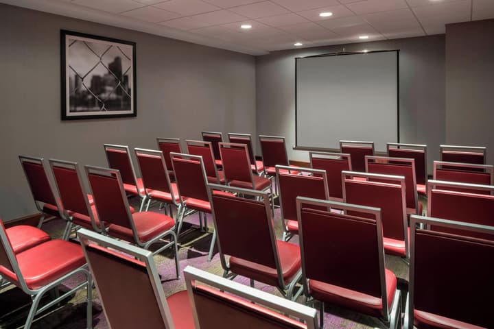 Four Points by Sheraton Boston Logan Airport Revere